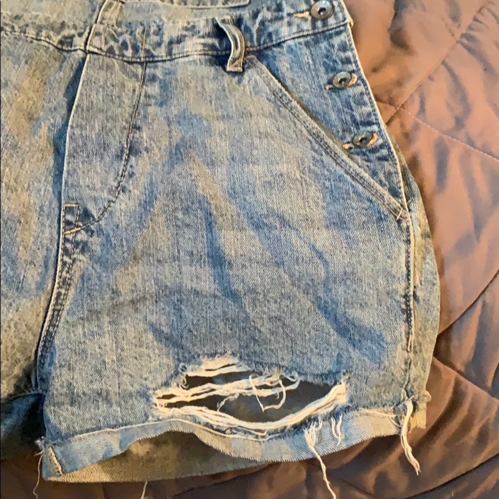 Overall - Picture 2 of 2